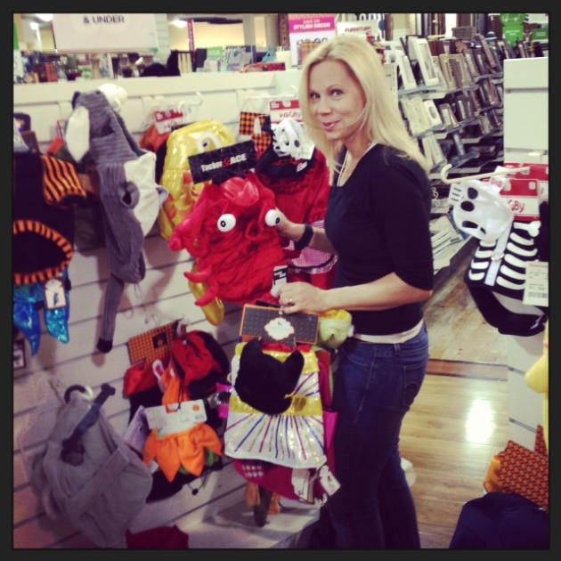 ava aston shopping for dog costumes